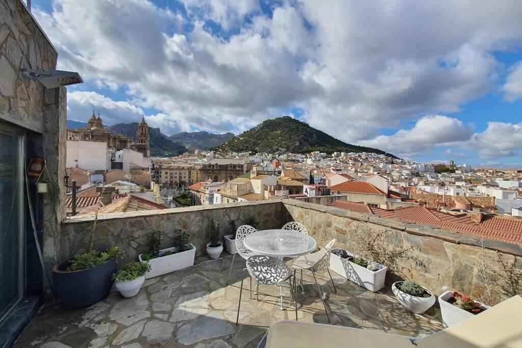 Atico Singular En El Centro Historico. Apartment Jaen Exterior photo